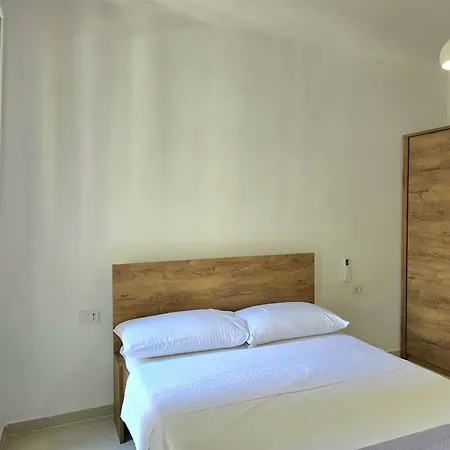 Apartament Merville Happy 083 *